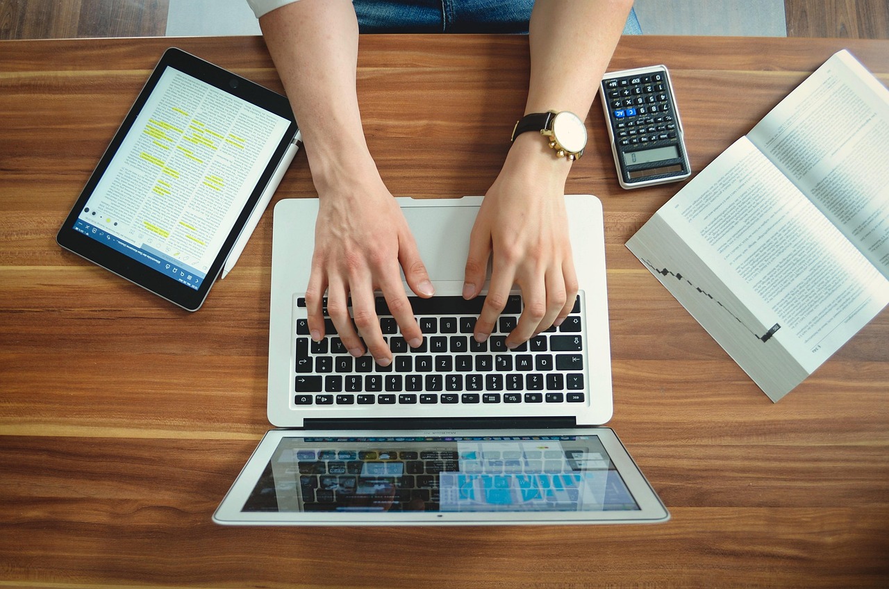 student, work, office, desk, business, computer, laptop, technology, digital, tablet, ipad, apple, macbook, writing, workstation, homeoffice, brown tablet, workstation, workstation, workstation, workstation, workstation