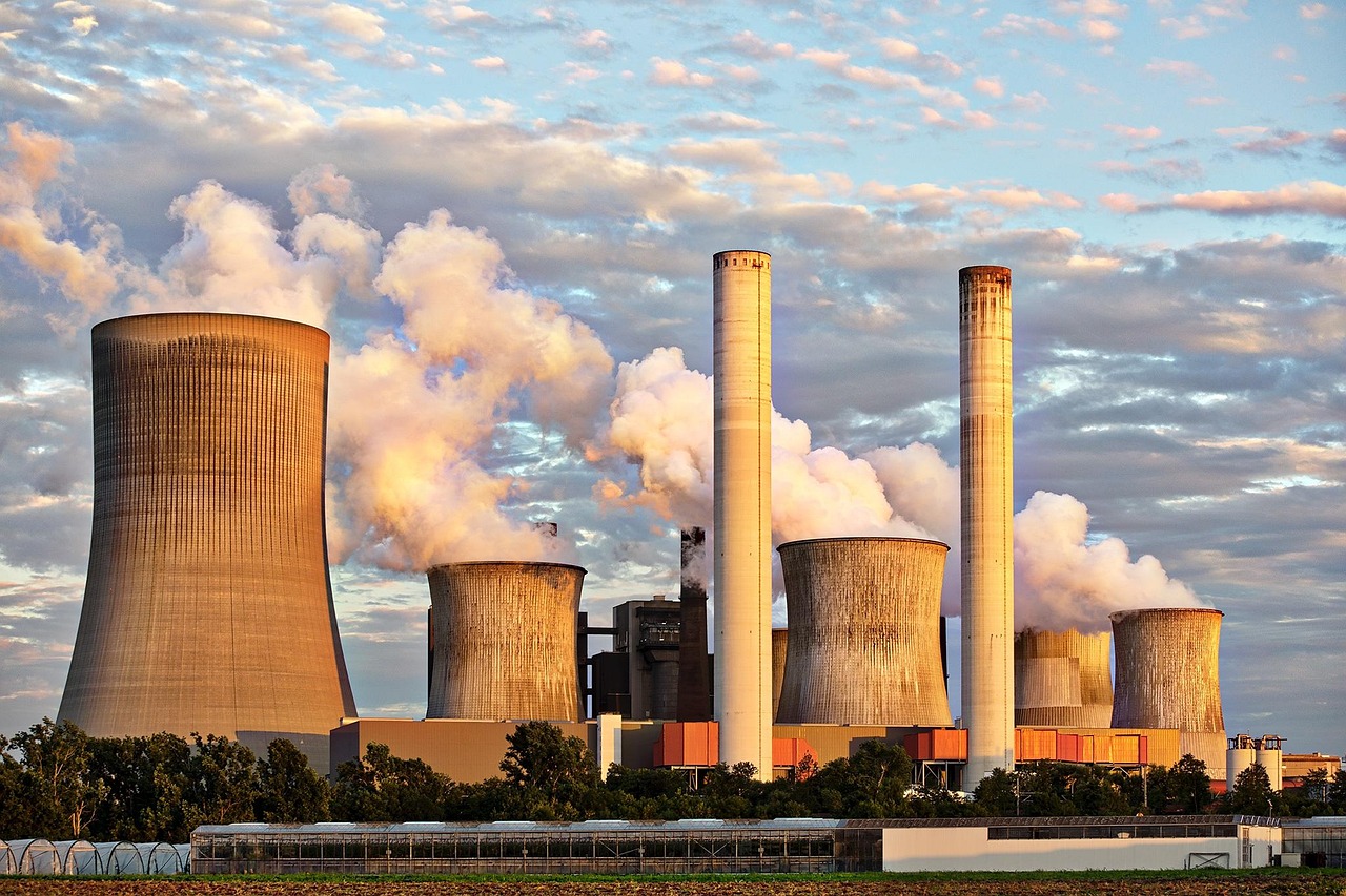 power plant, industry, chimney, industrial plant, smoke, environmental pollution, environmental protection, factory, brown coal, cooling towers, clouds, electricity, heavy industry, coal-fired power station, power supply, power station, north rhine westphalia, environment, nature, energy, niederaussem, bergheim