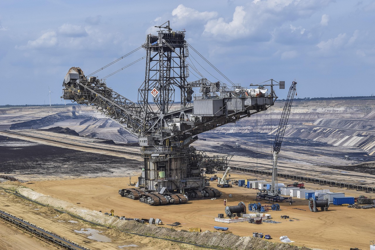 landscape, open pit mining, mining, minecraft, pit, mineral, industry, environment, production, rock, nature, brown coal, raw material, degradation, overburden, tracked vehicle, gigantic, coal mining, garzweiler, paddle wheel, bucket wheel excavators, technology, money, industrial plant, brown coal mining, mining, mining, mining, mining, mining, minecraft, minecraft, minecraft